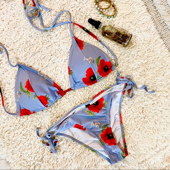 Y.A.S Other - 💎Y.A.S • Floral Red and Blue Bikini
